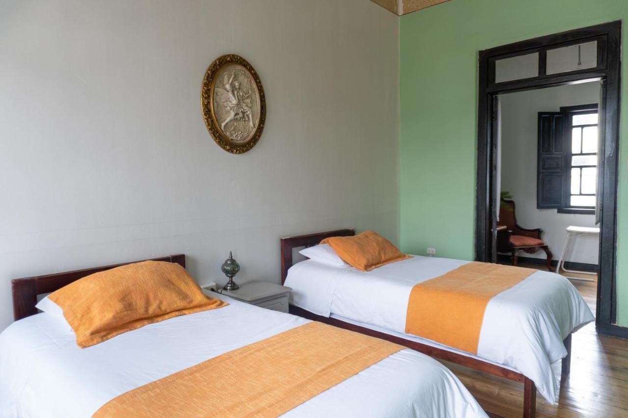 Villa Bonita Hostel Ріобамба Екстер'єр фото