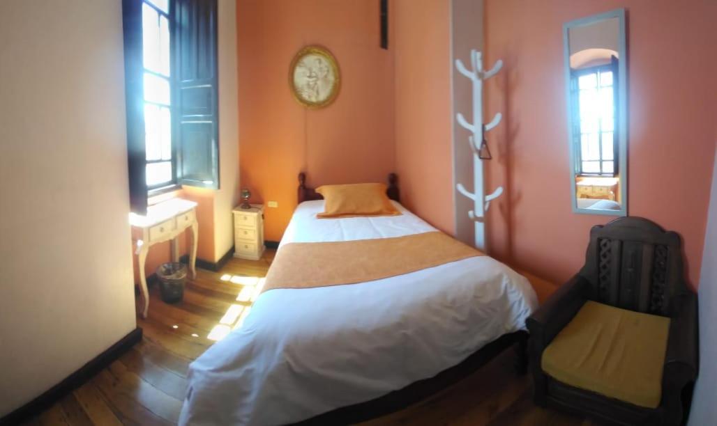 Villa Bonita Hostel Ріобамба Екстер'єр фото