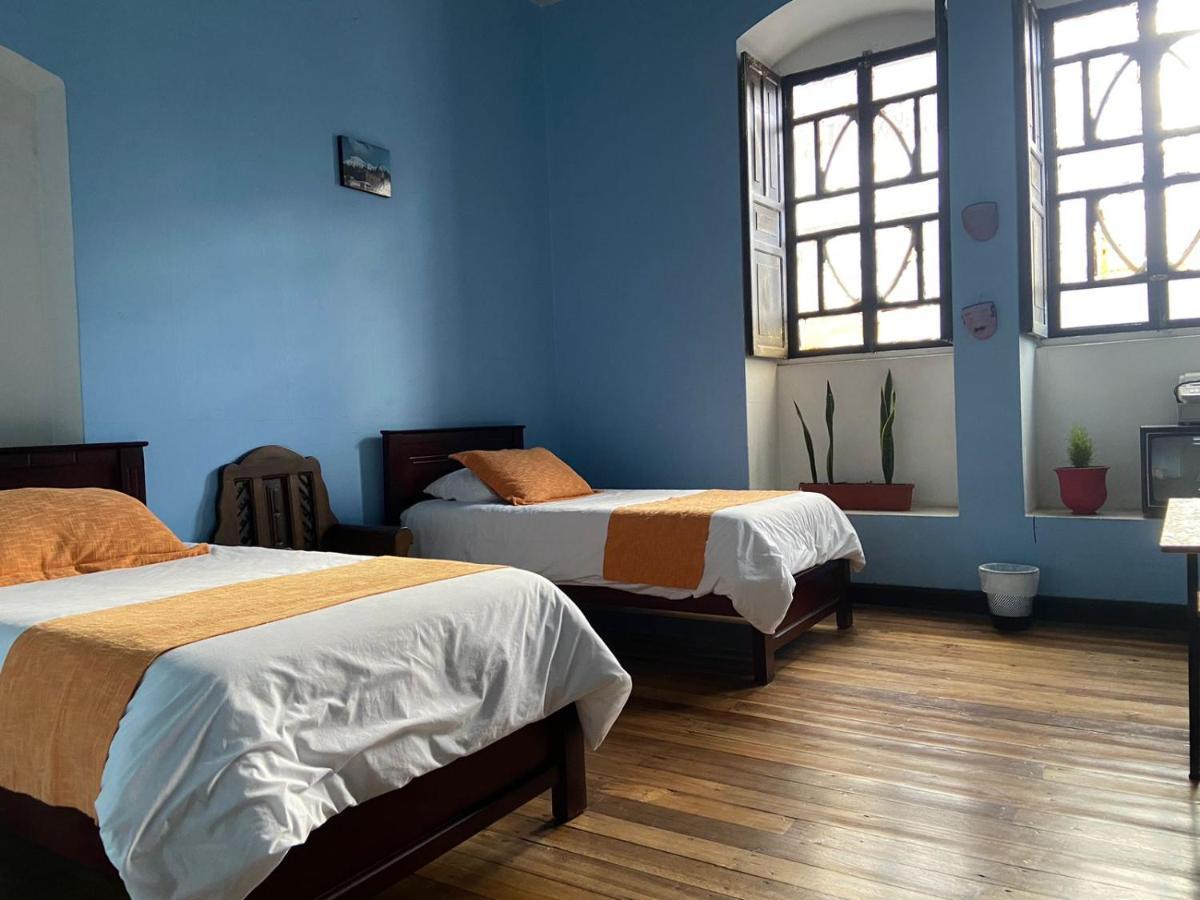 Villa Bonita Hostel Ріобамба Екстер'єр фото