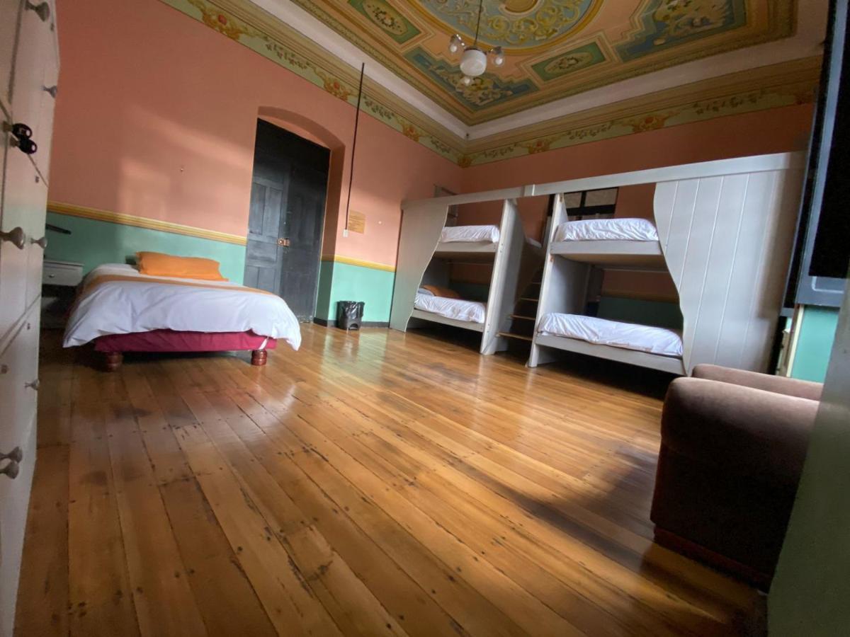 Villa Bonita Hostel Ріобамба Екстер'єр фото